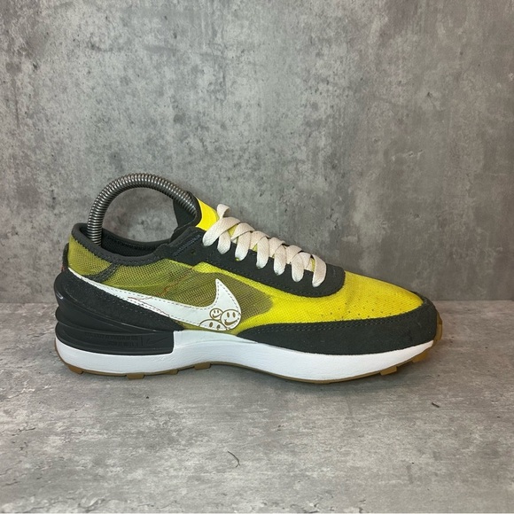 Nike Waffle One Sneakers DO5868-700 Womens sz 6.5 - green - Picture 3 of 6